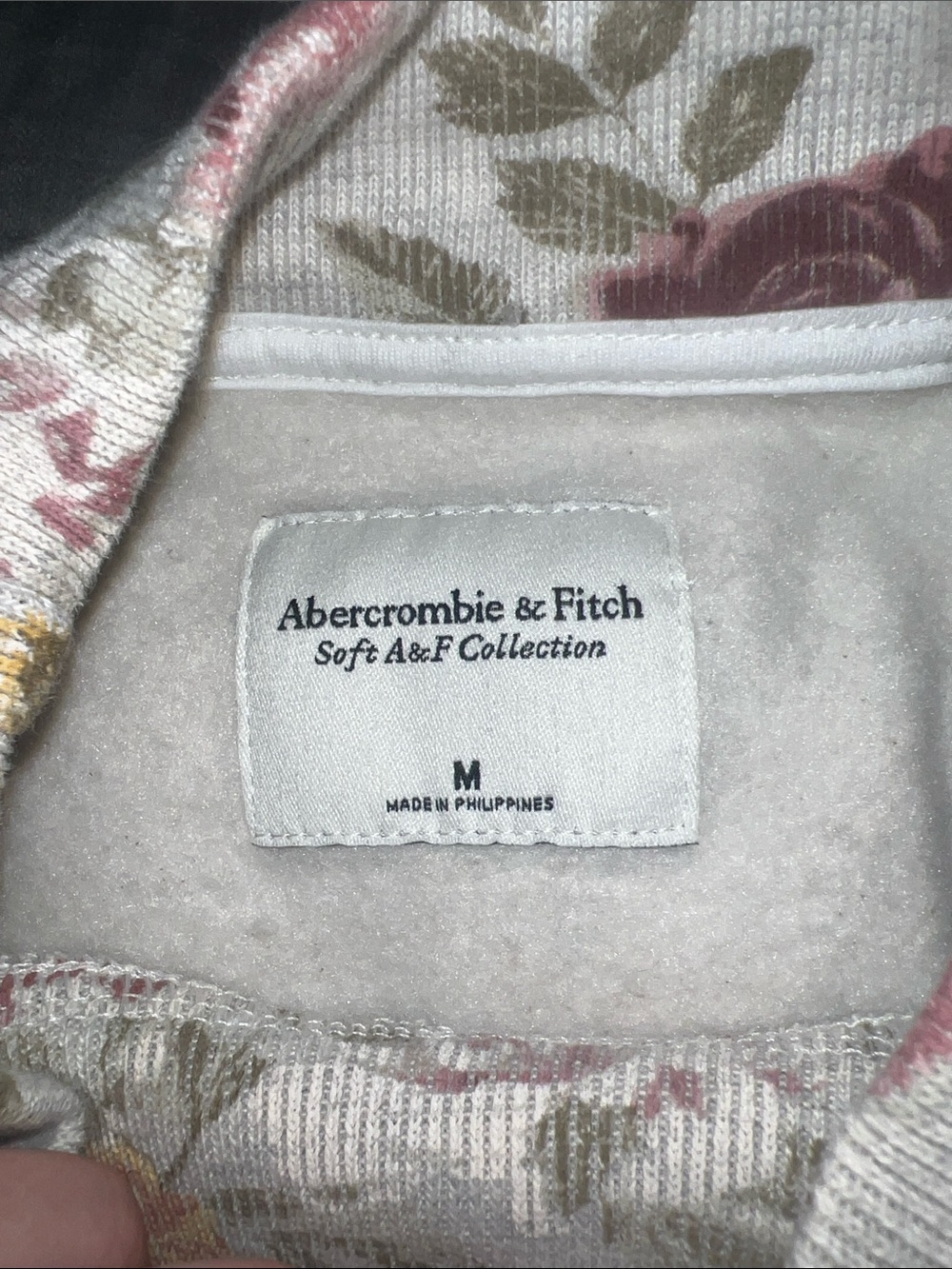 Abercrombie mock neck floral sweatshirt - Picture 2 of 3